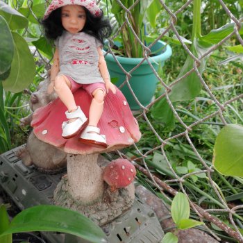 Ника в новом прикиде