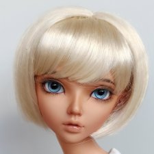 Парик 6-7" - Каре с пробором и челкой, сливочный блонд