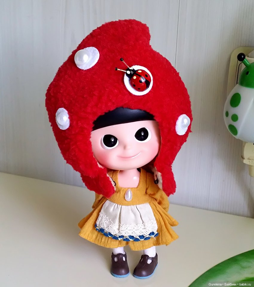 Мухоморчик Mui-Chan Hug me Red (Обними меня, Красный) от iXDOLL