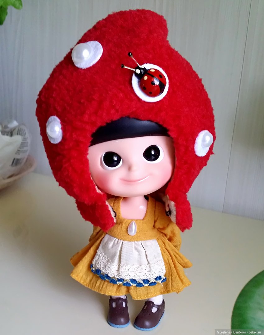 Мухоморчик Mui-Chan Hug me Red (Обними меня, Красный) от iXDOLL (фото 7)