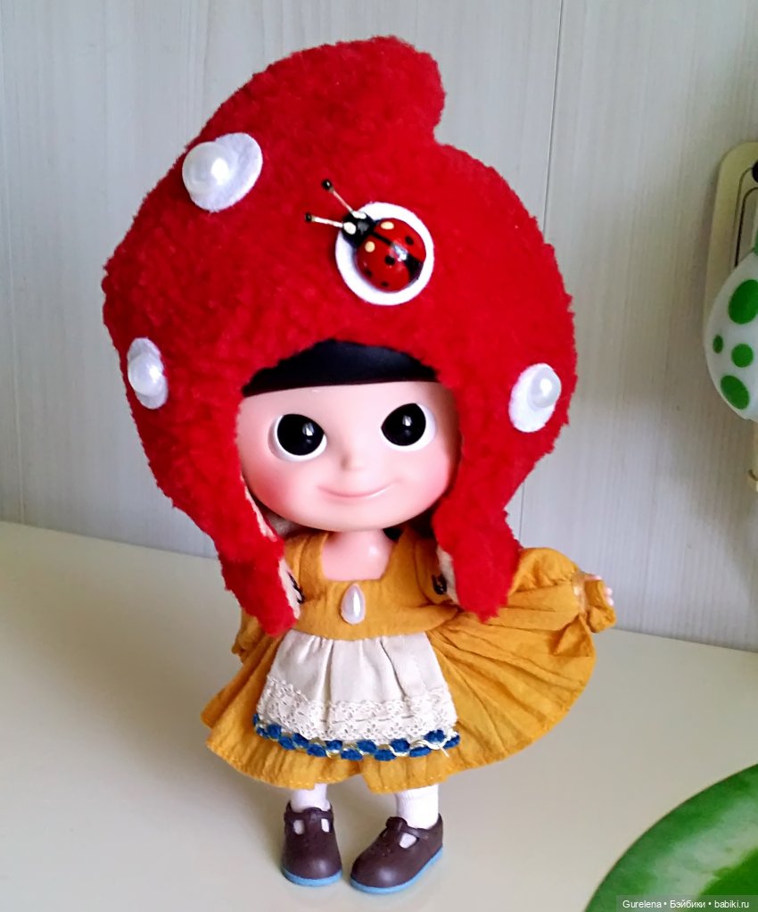 Мухоморчик Mui-Chan Hug me Red (Обними меня, Красный) от iXDOLL (фото 2)