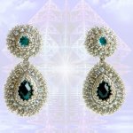 Маленькие безделушки на наши ручки-ушки...