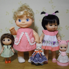 Платье для куклы на круглой кокетке, выкройка