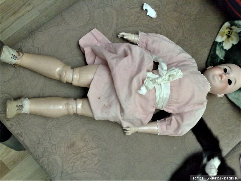 Кто это — Опознание антикварных кукол: поиск по клейму