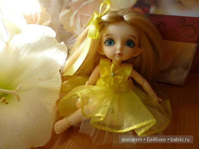 Яркое платье одуванчик))