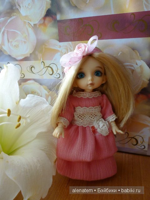 Нежное розовое платье, которое легко из короткого превращается в длинный вечерний наряд)))