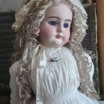 Маркировка антикварных кукол