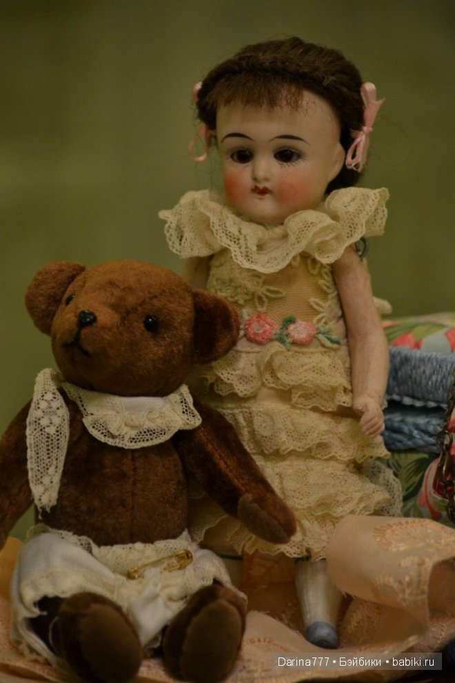 Моя первая антикварная куколка