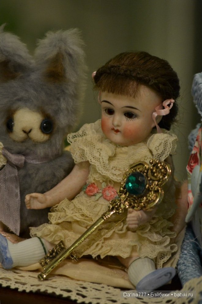 Моя первая антикварная куколка