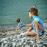 Кукла и ее девочка