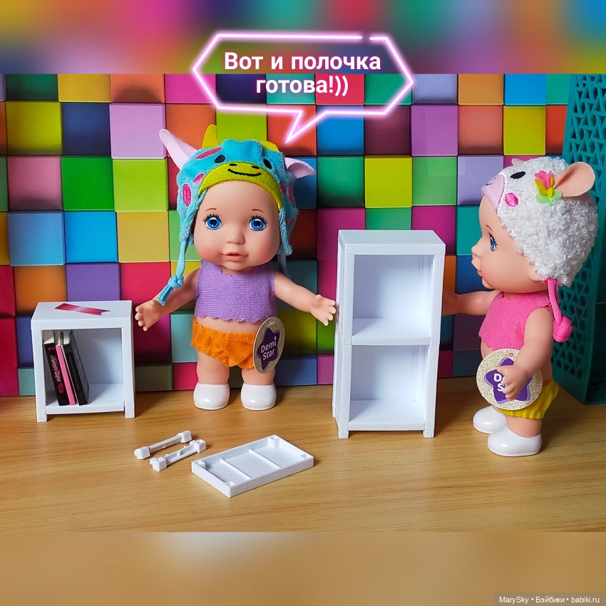 Распаковка полной коробочки шариков Zuru с миниатюрными книжками