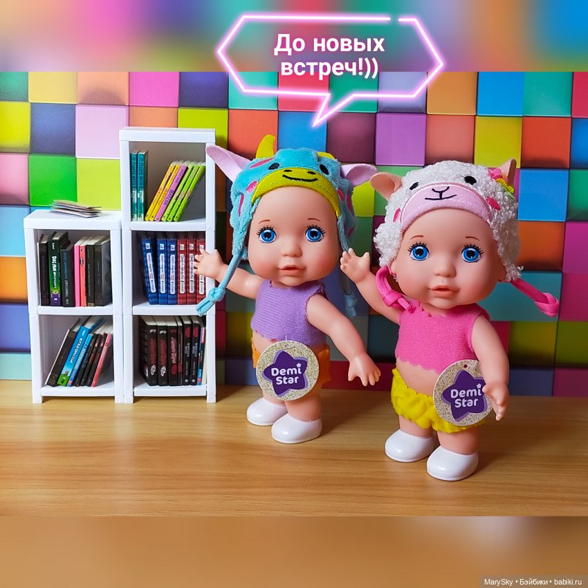 Распаковка полной коробочки шариков Zuru с миниатюрными книжками