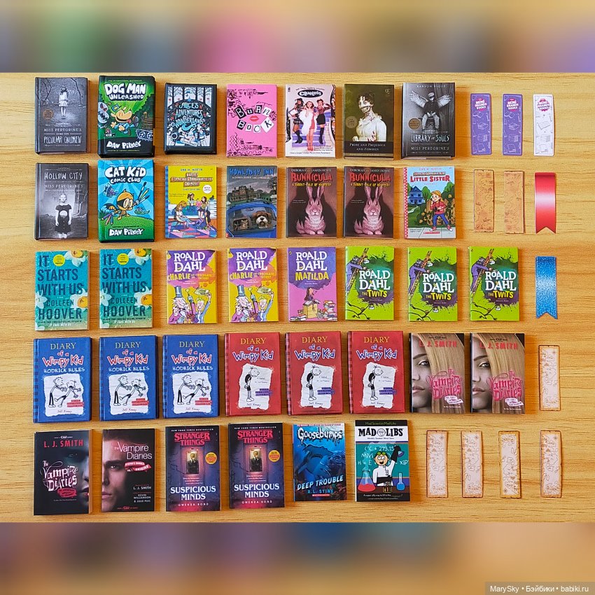 Распаковка полной коробочки шариков Zuru с миниатюрными книжками