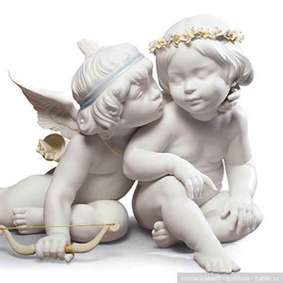 Красота и изящество фарфоровых статуэток