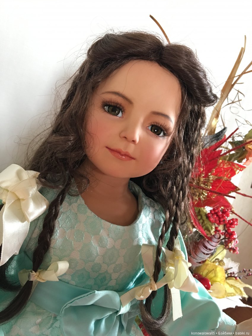 Неповторимая Амбер с улыбкой Джоконды