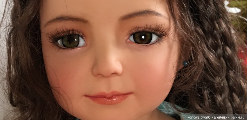 Неповторимая Амбер с улыбкой Джоконды