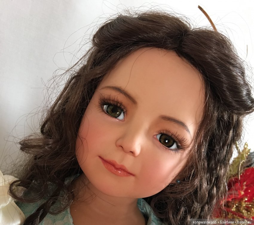 Неповторимая Амбер с улыбкой Джоконды