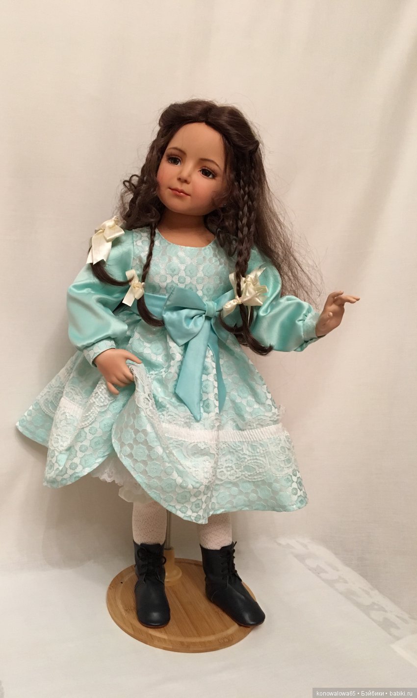 Неповторимая Амбер с улыбкой Джоконды