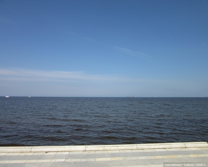 Жаркая мечтательность Хелены в Петергофе