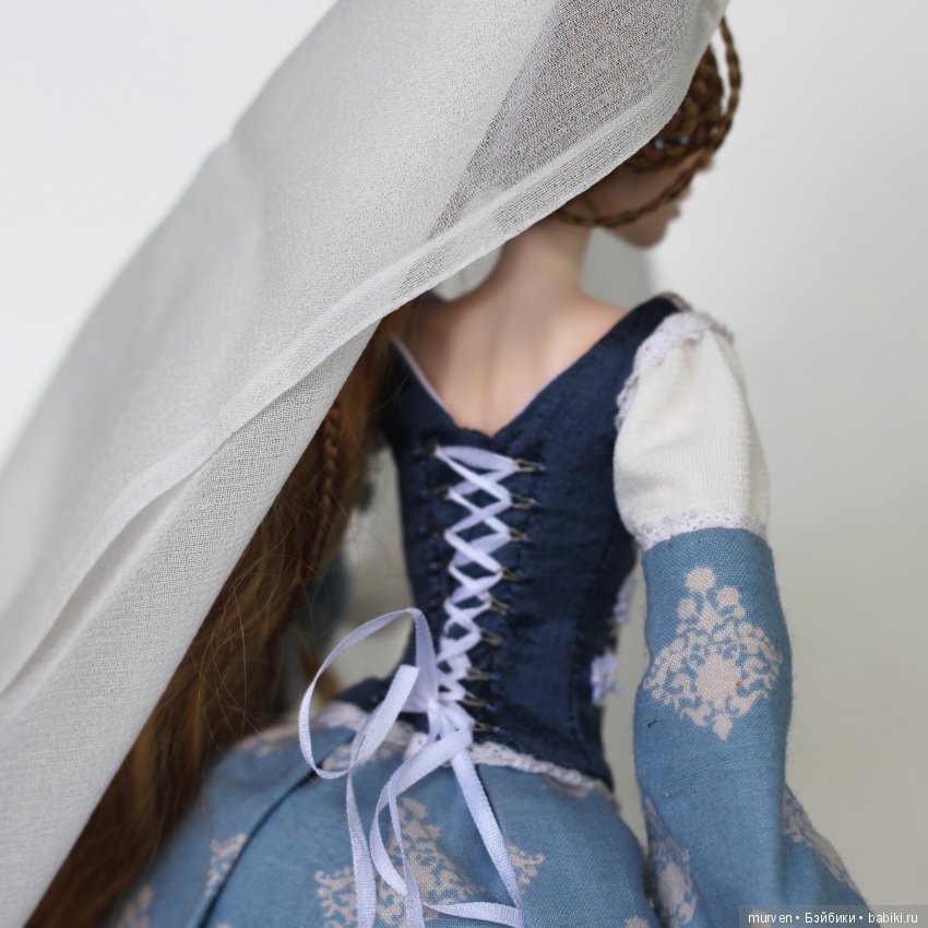 Средневековая дева "Люпин". Авторская шарнирная кукла Марии Пикуновой (фото 3)