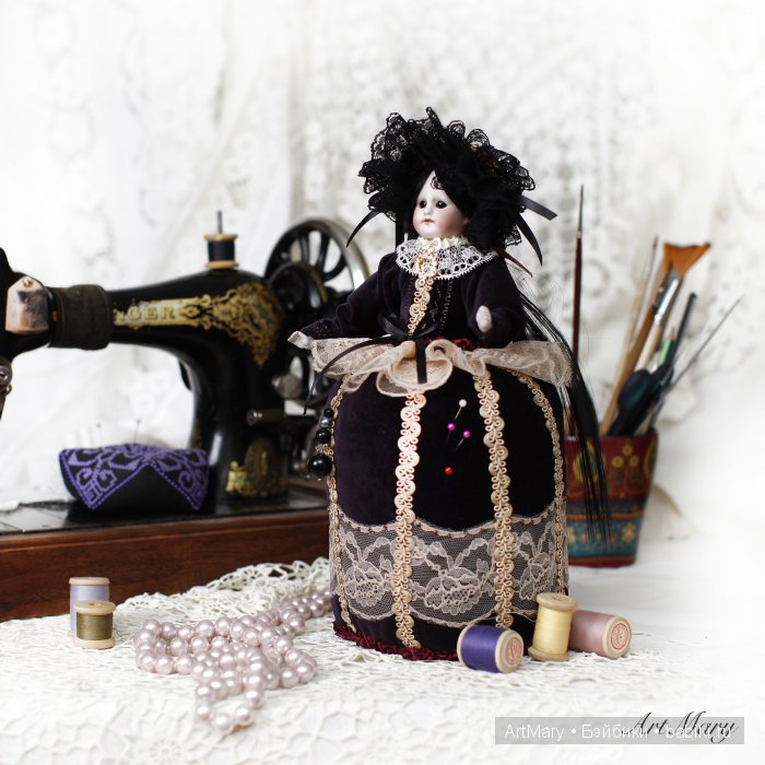 Игольница-кукла Магдалена