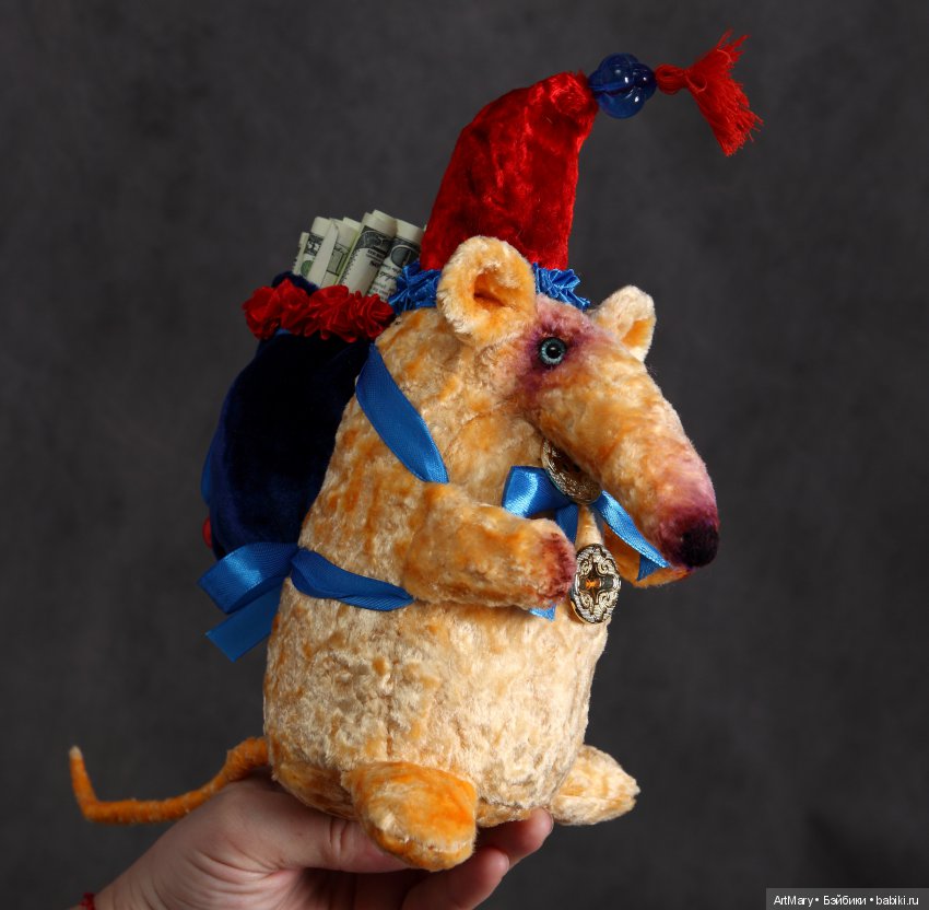 Освальд-денежная крыса — Авторские игрушки из разных материалов: синельная проволока (фото 5)
