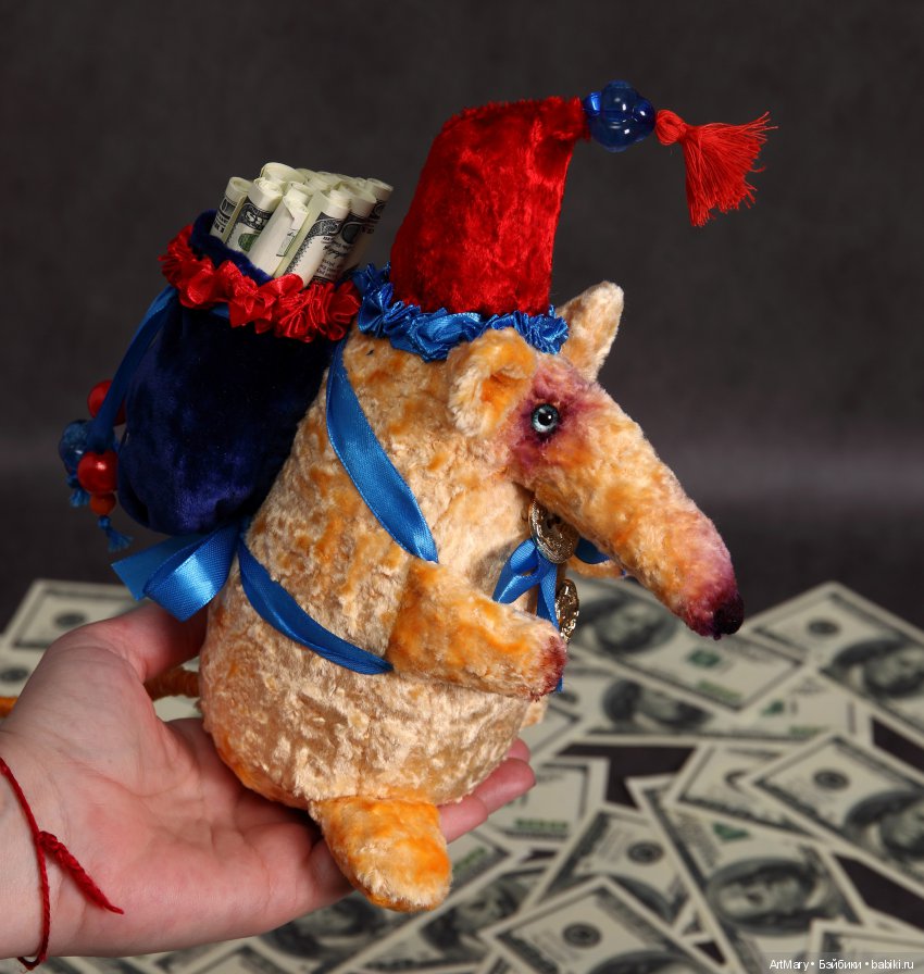 Освальд-денежная крыса — Авторские игрушки из разных материалов: синельная проволока