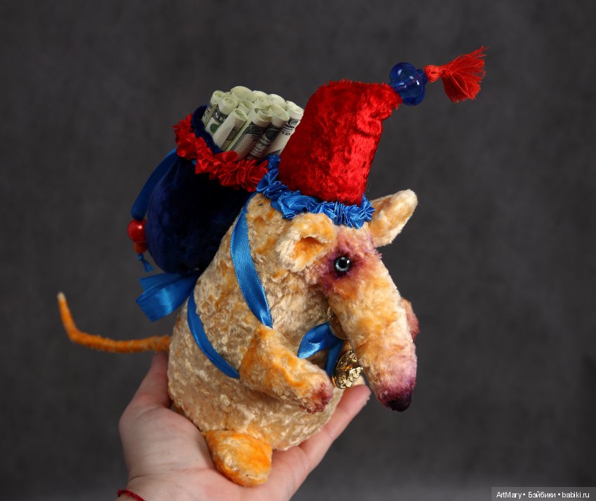 Освальд-денежная крыса — Авторские игрушки из разных материалов: синельная проволока (фото 7)