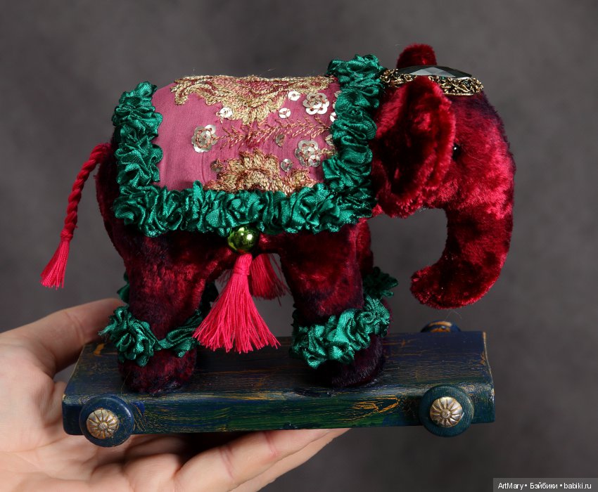 Слоник - друг антикварных кукол (фото 6)