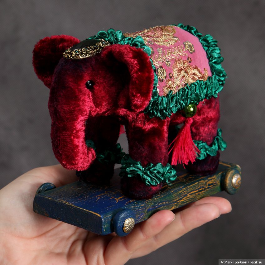 Слоник - друг антикварных кукол (фото 3)