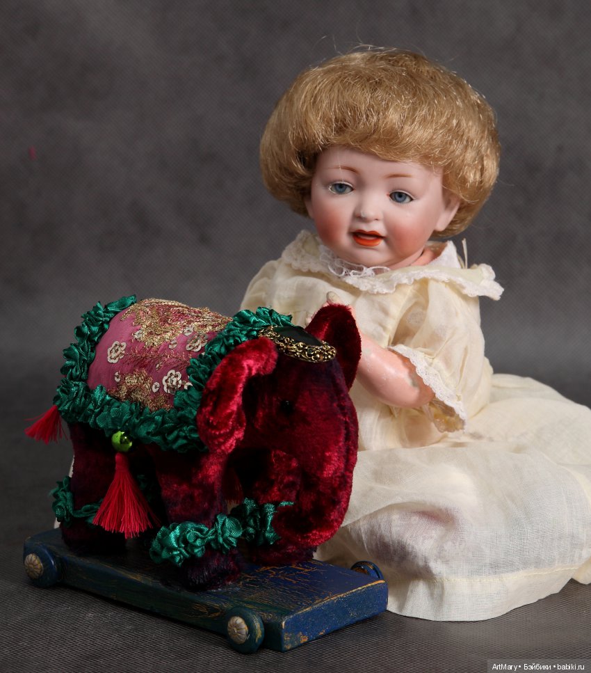 Слоник - друг антикварных кукол (фото 9)