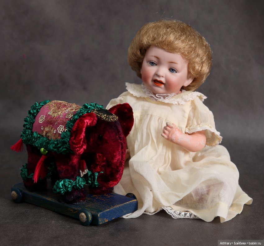 Слоник - друг антикварных кукол (фото 10)