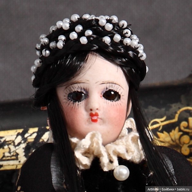 Half doll Игольница "Королева Марго" из серии Recycle