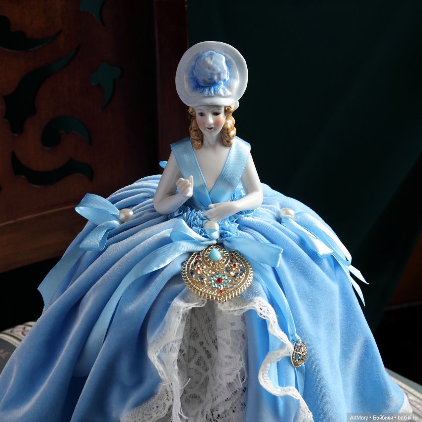 Авторская игольница Агата на основе антикварной куклы-половинки half doll | Бэйбики Авторская игольница Агата на основе антикварной куклы-половинки half doll