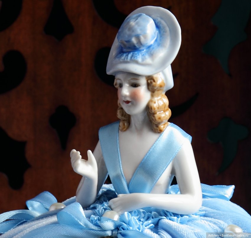 Авторская игольница Агата на основе антикварной куклы-половинки half doll | Бэйбики Авторская игольница Агата на основе антикварной куклы-половинки half doll