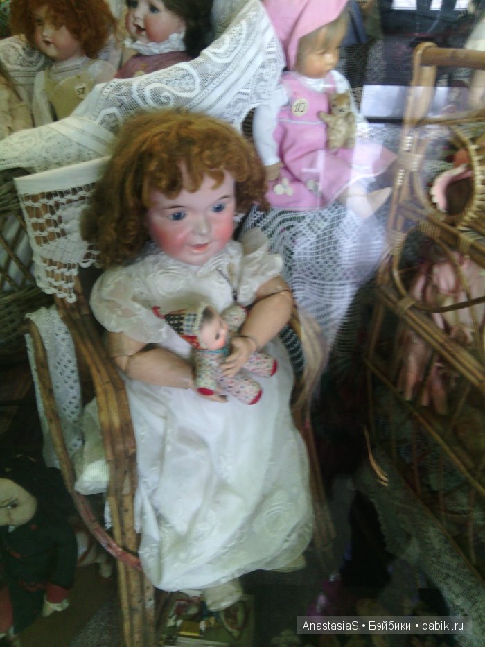 Пошла в магазин,а попала на выставку кукол)) (фото 9)