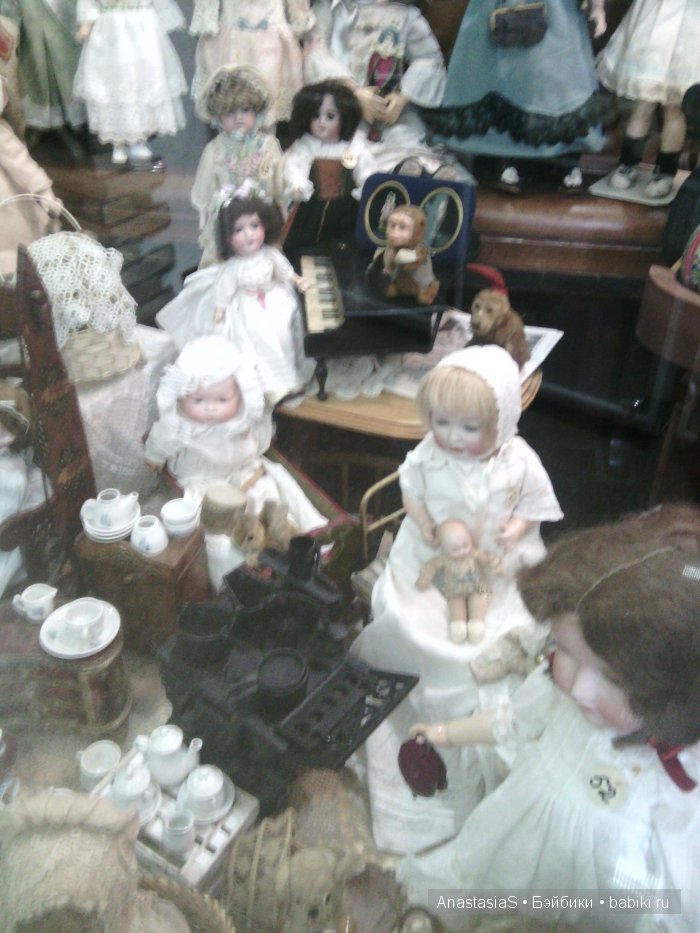 Пошла в магазин,а попала на выставку кукол)) (фото 7)