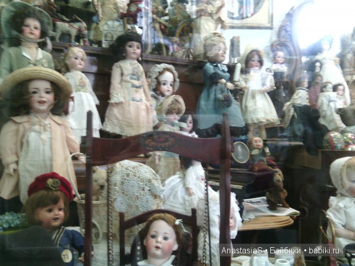 Пошла в магазин,а попала на выставку кукол)) (фото 2)