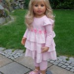 Фирменное платье для куклы Линди - Петер Ляхт