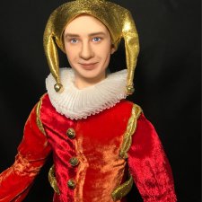 Портретный парень в образе шута (авторская портретная кукла Елены Бурыгиной)