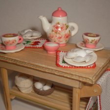 Готовим вареники с вишней,  кукольная миниатюра