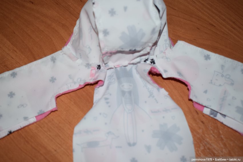 "Принцесса Анастасия и котята" М.К. по пошиву двусторонней жилетки