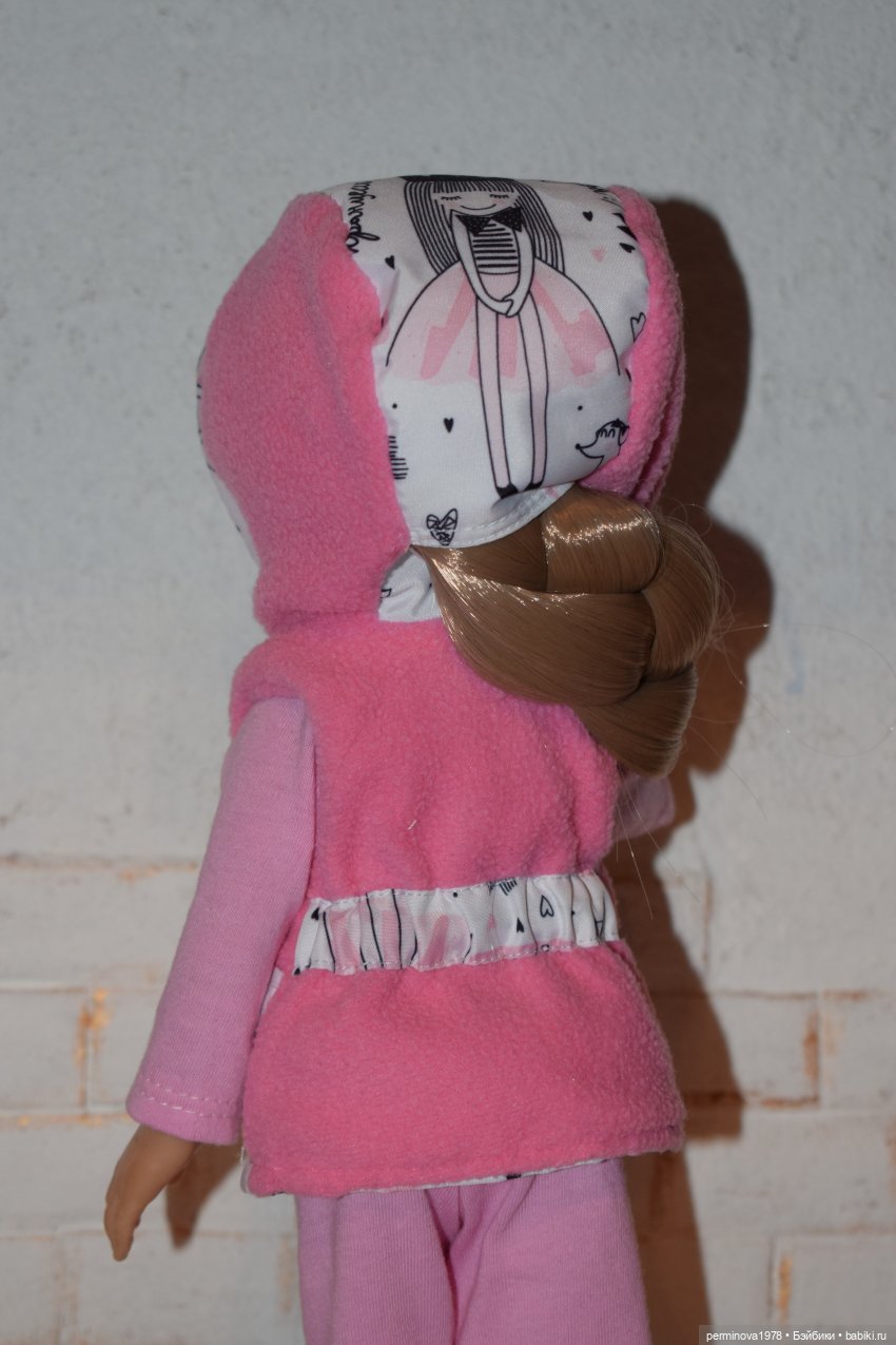 "Принцесса Анастасия и котята" М.К. по пошиву двусторонней жилетки