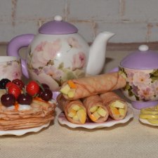 Посуда и угощение для кукол