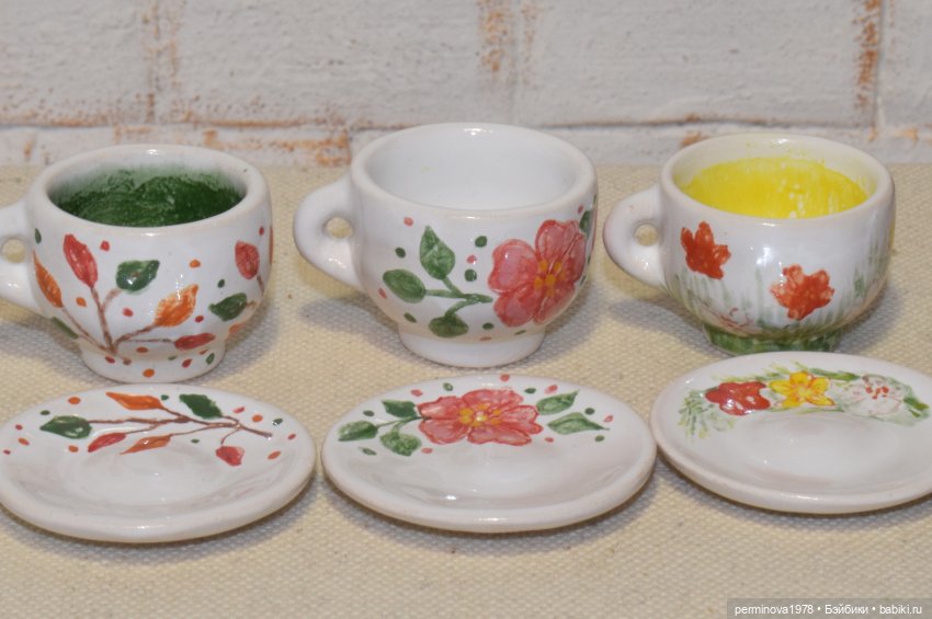 Новая партия посуды. Разгружаю печку