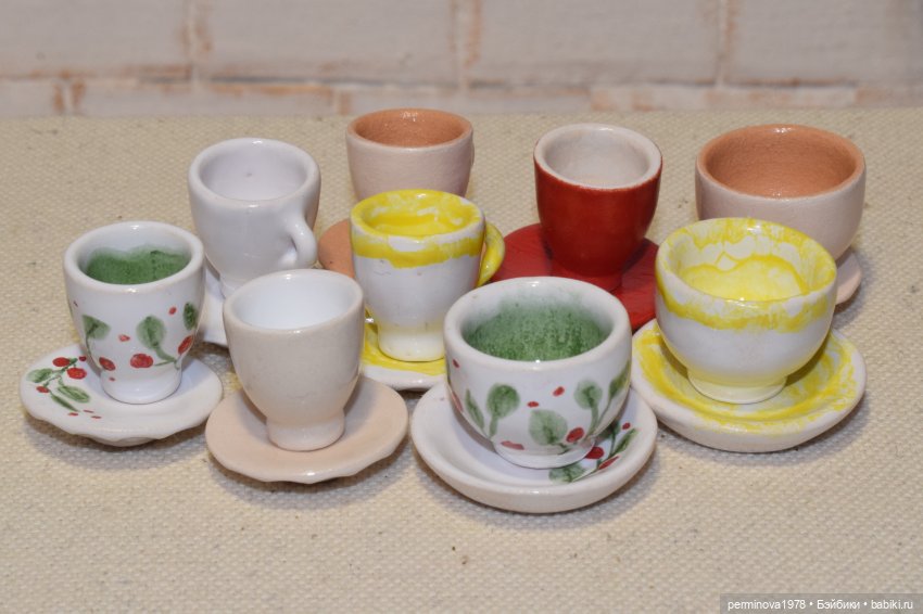 Новая партия посуды. Разгружаю печку