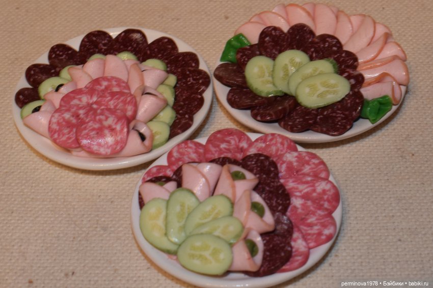 Бутерброды с колбасой — Кукольная миниатюра своими руками: еда (фото 5)