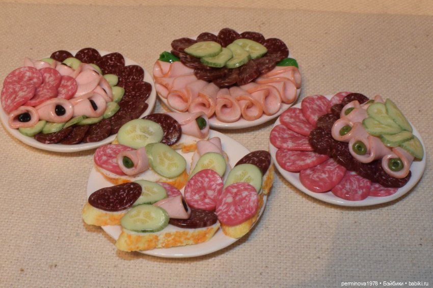 Бутерброды с колбасой — Кукольная миниатюра своими руками: еда (фото 7)