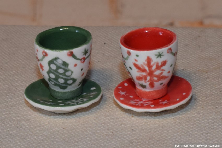 Новогодняя посуда 1 к 6 — Кукольная миниатюра своими руками: еда (фото 5)