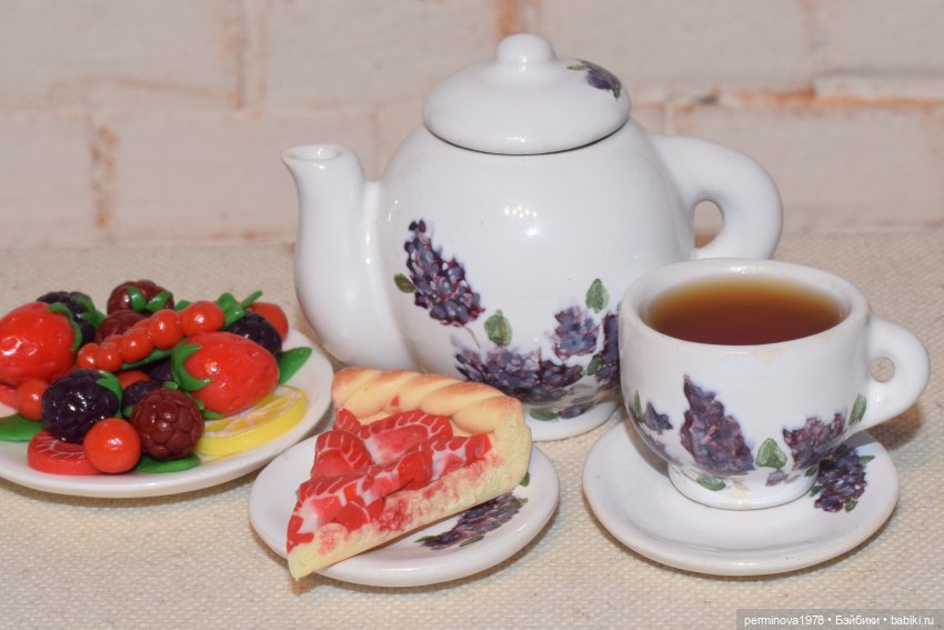 Пирог с клубникой — Кукольная миниатюра своими руками: еда (фото 6)
